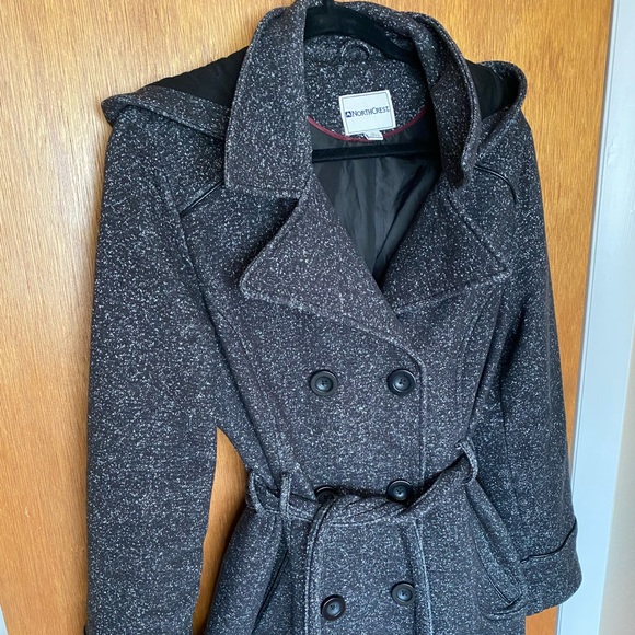 Coat (Belted) π€ - Picture 1 of 3